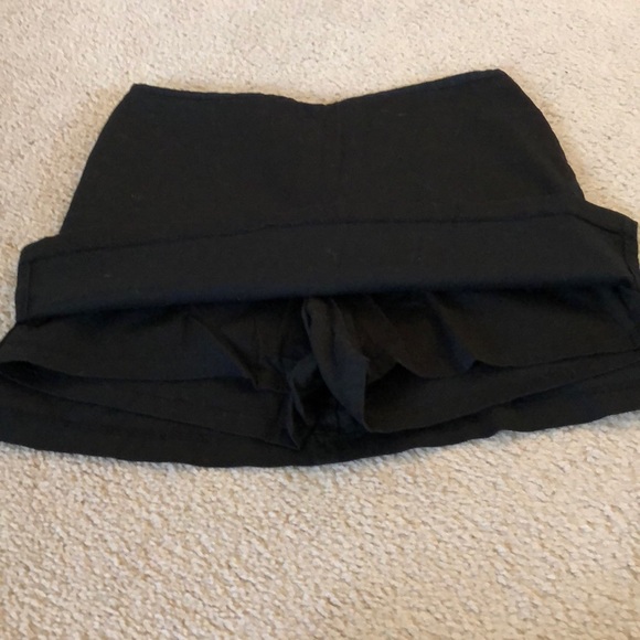 Black Cotton Sateen Skort - Picture 2 of 3